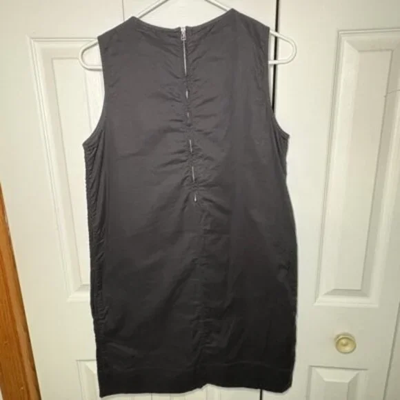 GAP Black Eyelet Sheath Dress Womens S Boxy Sleeveless Lined Minimal Neutral LBD - Picture 2 of 6